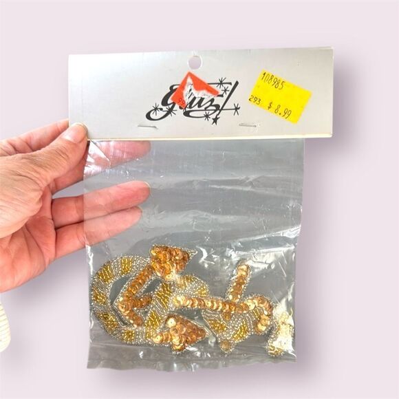 GLITZ Vintage 90s Gold Anchor Applique *New* - Picture 1 of 4